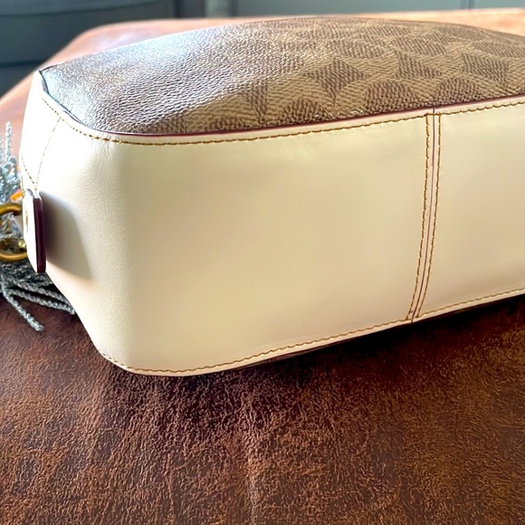 🎀COACH SIGNATURE CROSSBODY BAG WITH BOHO STRAP & ORIGINAL STRAP🎀 - Picture 6 of 7